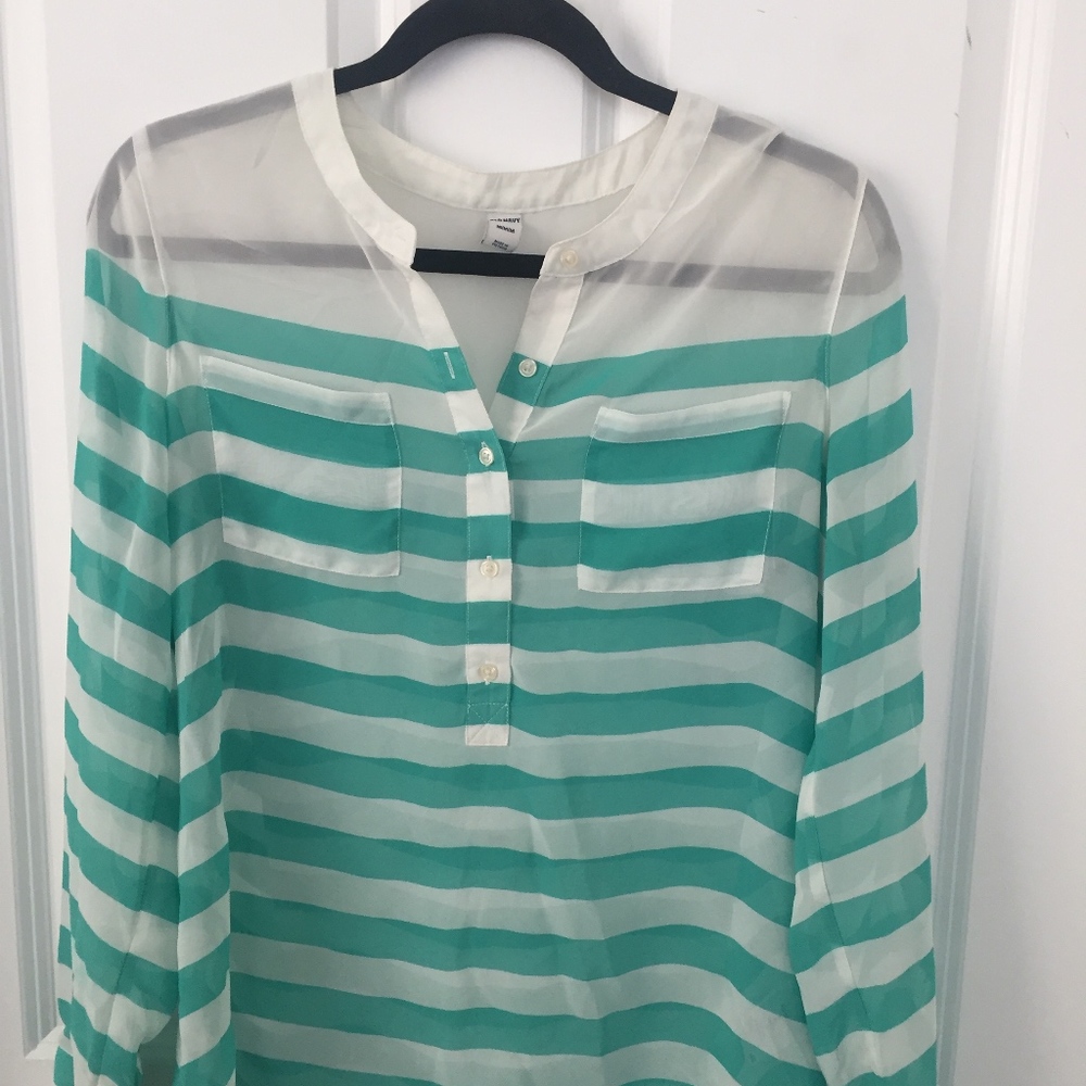 2/$10 | Old Navy | LS Top | Size M